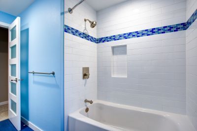 Tile-Accent Shower Design
